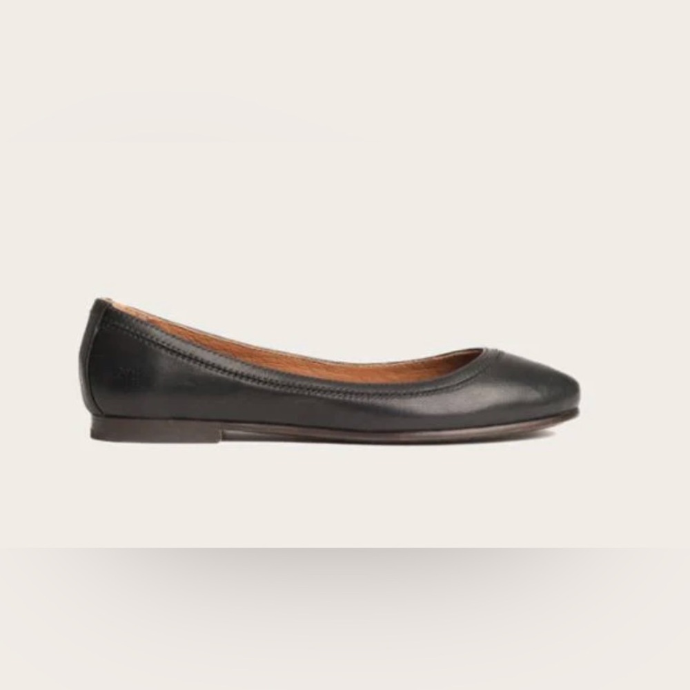 FRYE AND CO. Black Leather Ballet Flats